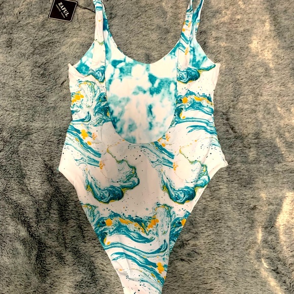 One piece Tye dye Reversible swimsuit. Size med - Picture 2 of 3